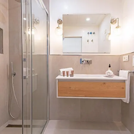 Genteel Plaza De Espana *