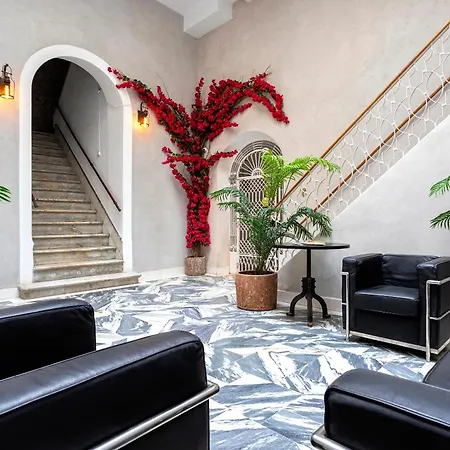 Genteel Plaza De Espana Apartment