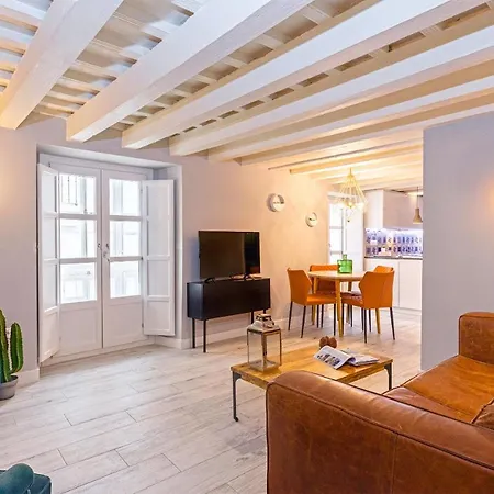 Genteel Plaza De Espana Apartment