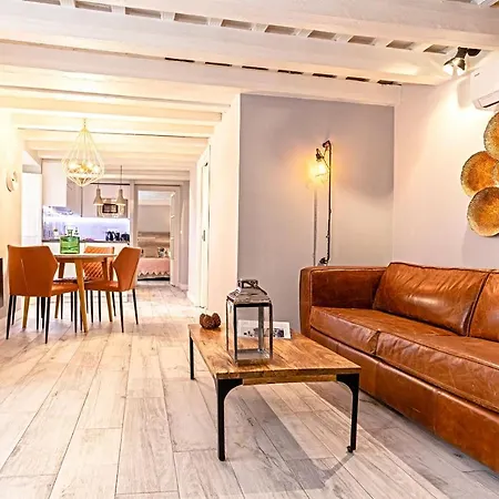 Genteel Plaza De Espana