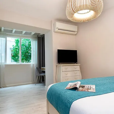 Genteel Plaza De Espana