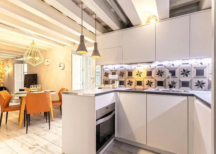 Genteel Plaza De Espana Apartment