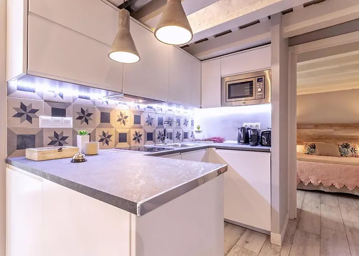 Genteel Plaza De Espana Cadiz