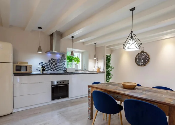 Genteel Plaza De Espana * 카디스